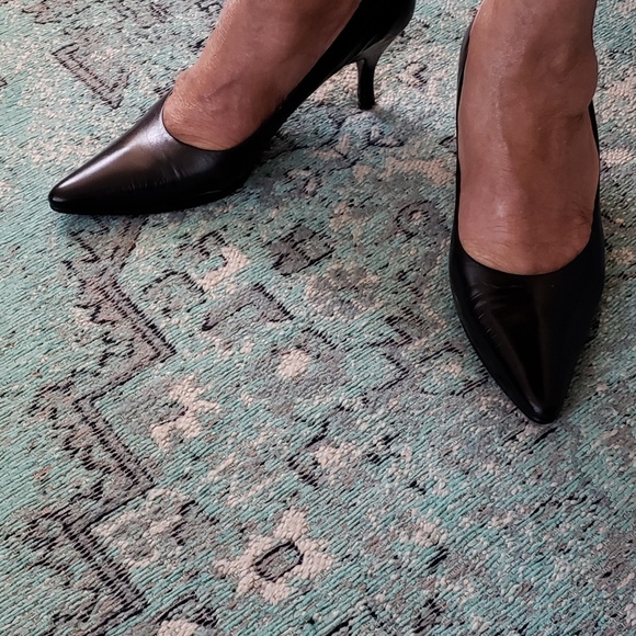 Caressa Leather Black Heel - Picture 2 of 5